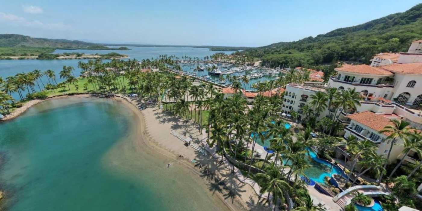 Cover image for the article: Discover Manzanillo: Home to Mexico’s Challenging Golf Courses Amidst Tropical Splendors