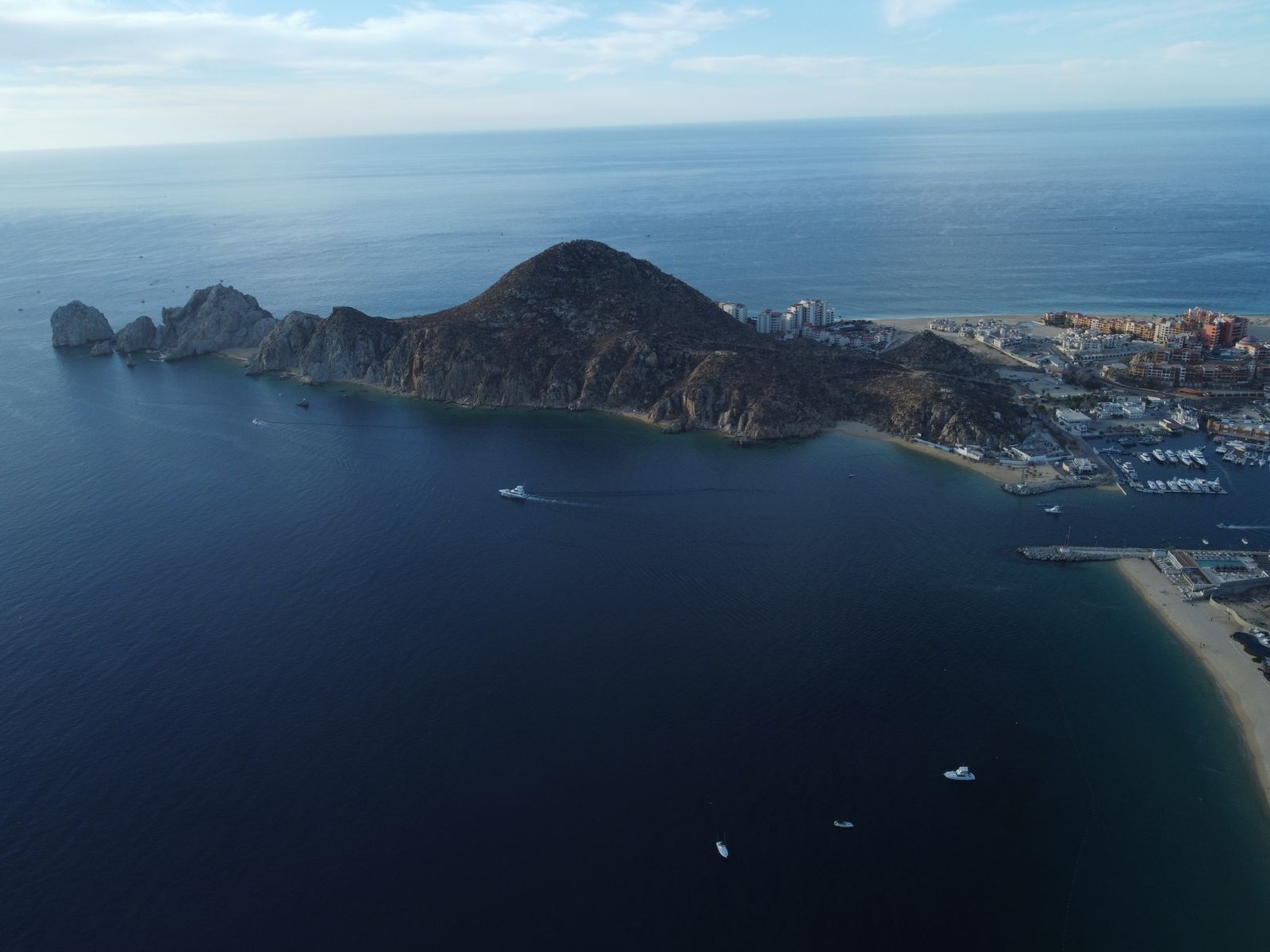 Vista panorámica costera de lujo en Los Cabos, Baja California Sur